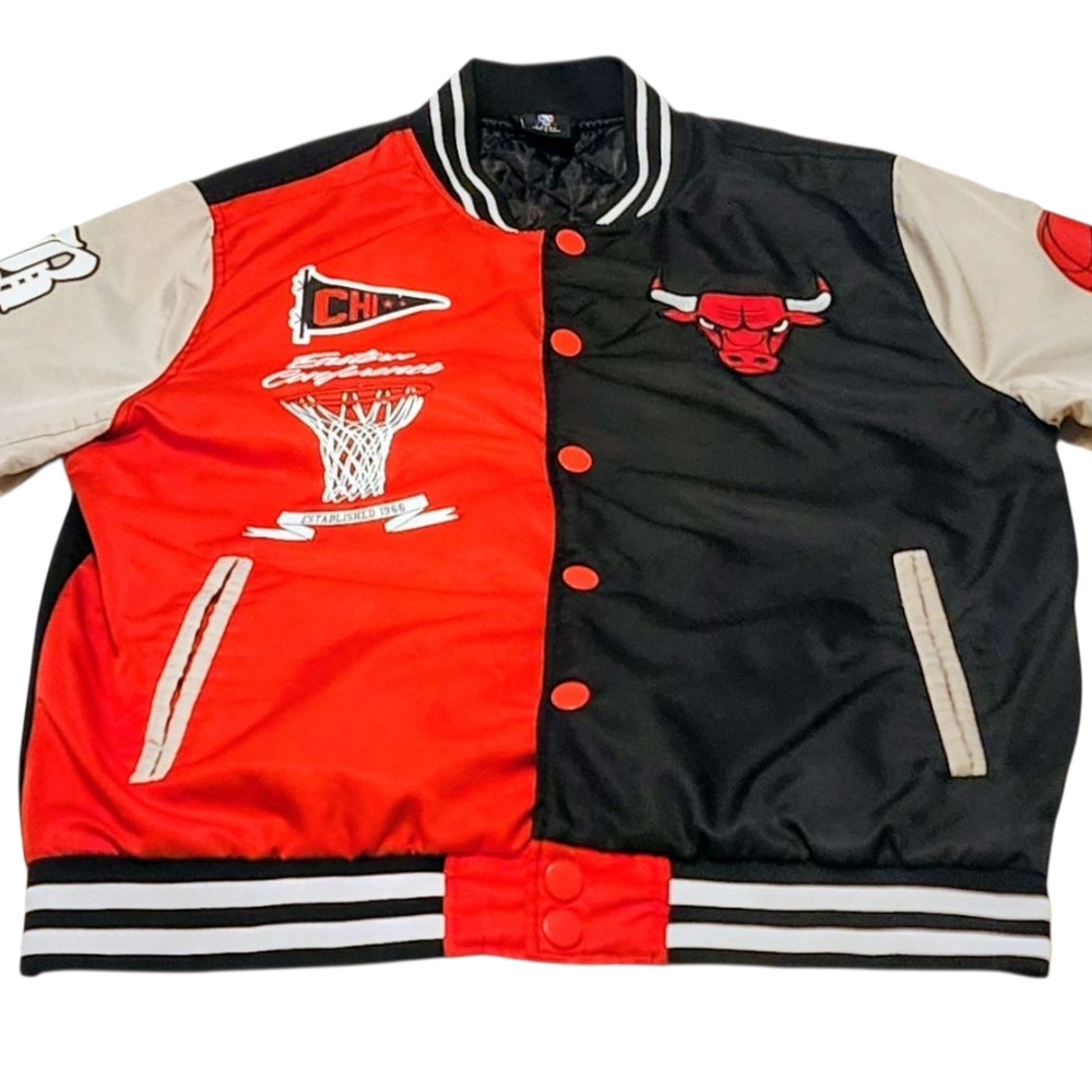 Vintage Lightweight Eastern Conference Chicago Bulls Black and Red Jacket Size L